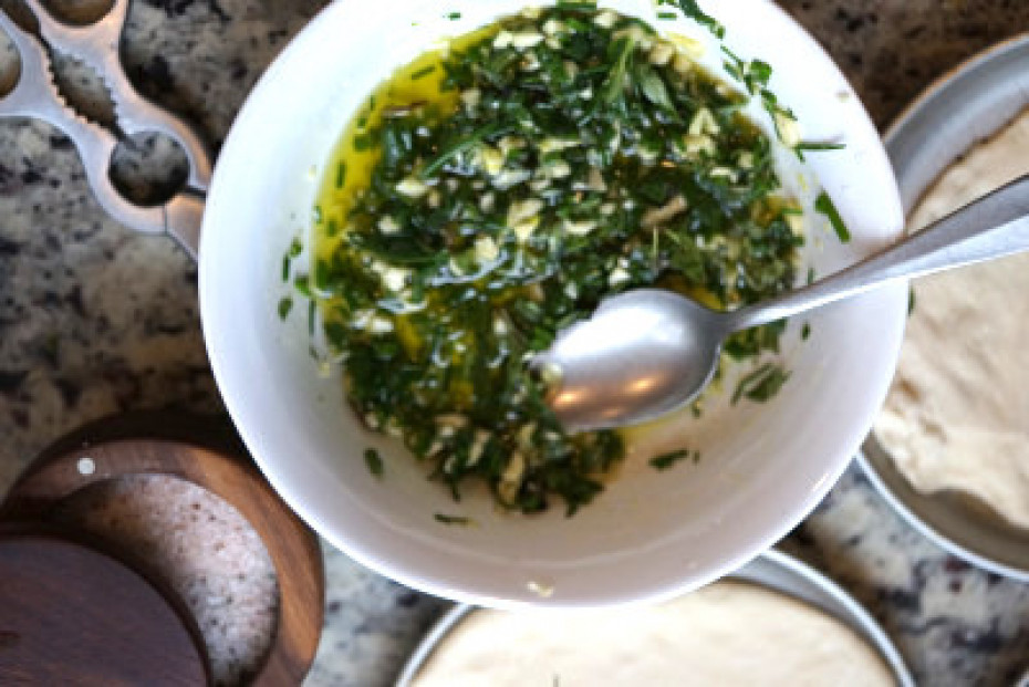 How to Make Easy Herb Garden Flatbread • Gardenary