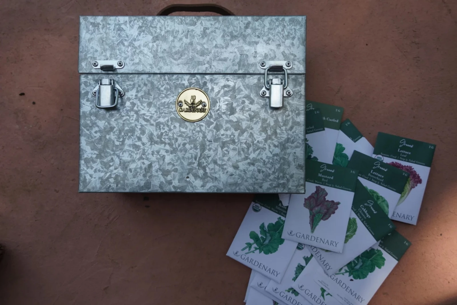 Gardenary seed storage container and seed packs